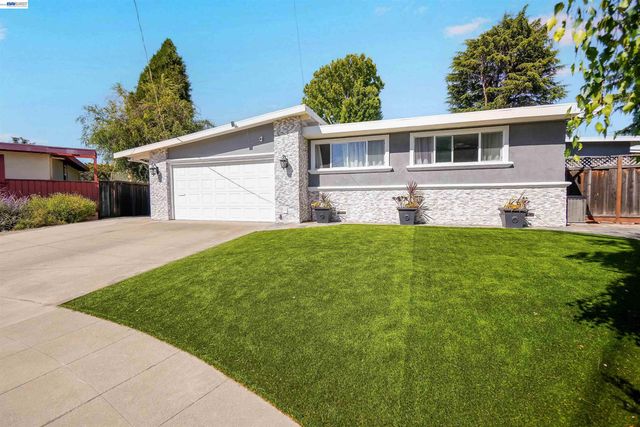 30562 Troon Pl, Hayward, CA 94544