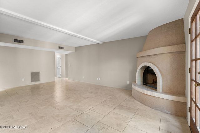 9461 E Calle Bolivar, Tucson, AZ 85715