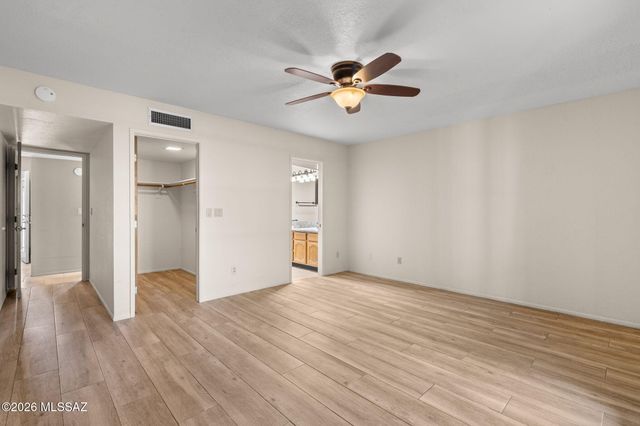 9461 E Calle Bolivar, Tucson, AZ 85715