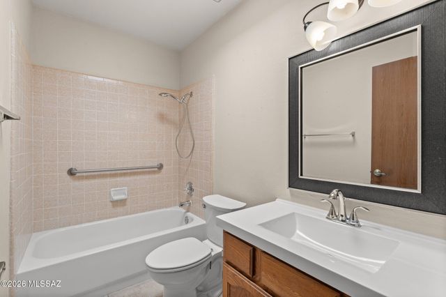 9461 E Calle Bolivar, Tucson, AZ 85715