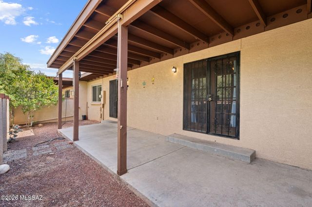 9461 E Calle Bolivar, Tucson, AZ 85715