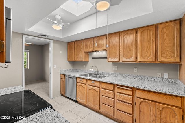 9461 E Calle Bolivar, Tucson, AZ 85715