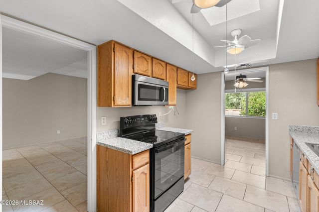 9461 E Calle Bolivar, Tucson, AZ 85715