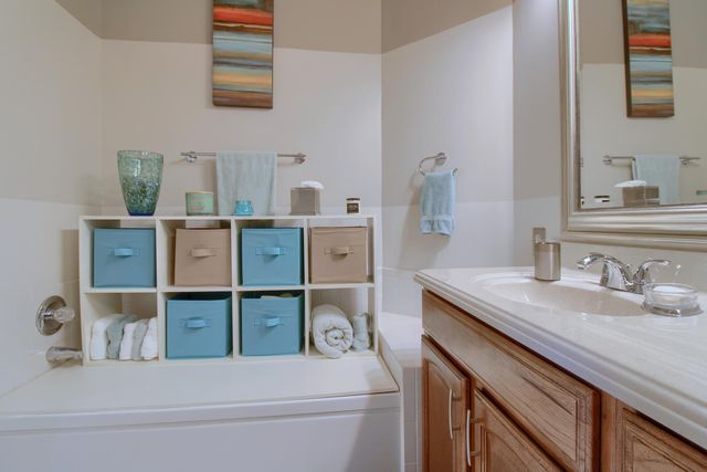 290 Edington Circle, Canton Twp, MI 48187