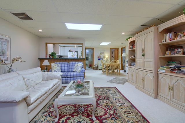 290 Edington Circle, Canton Twp, MI 48187