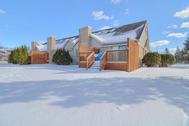 290 Edington Circle, Canton Twp, MI 48187