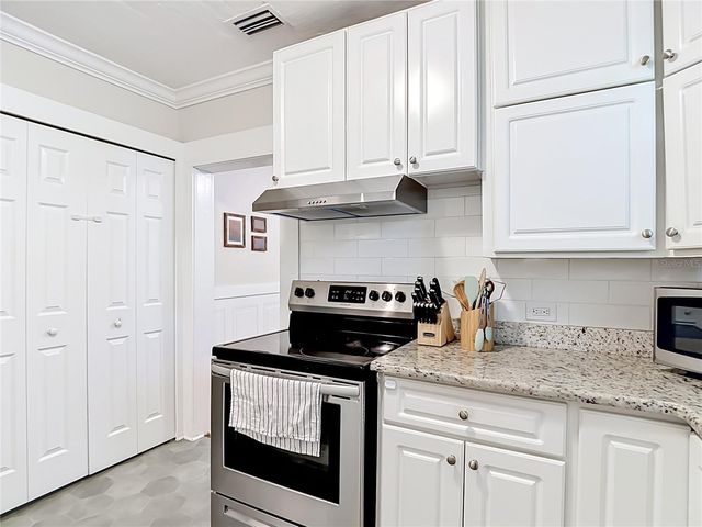 115 E LAMBRIGHT STREET, Tampa, FL 33604