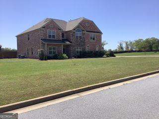 160 Elysian Drive, Fayetteville, GA 30214