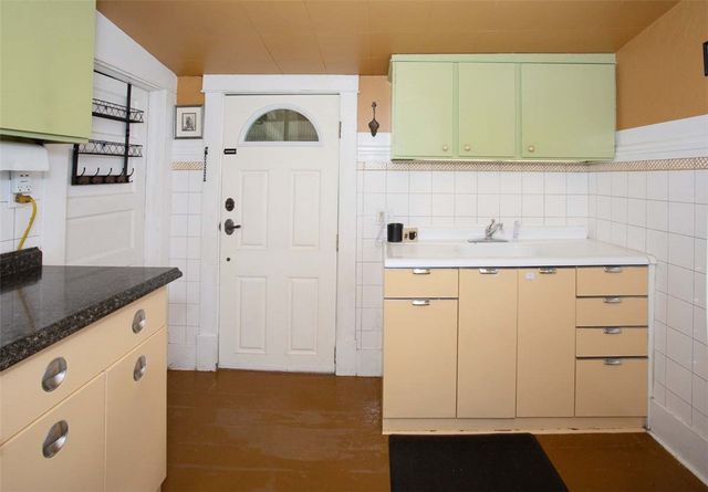 1118 2nd Street W, Billings, MT 59101