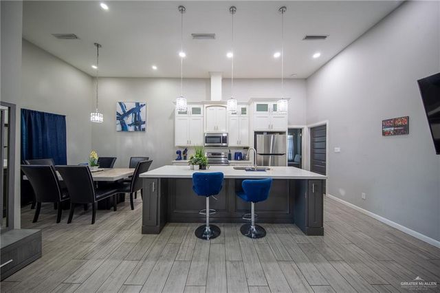 2707 Pfeiffer Street, Edinburg, TX 78542