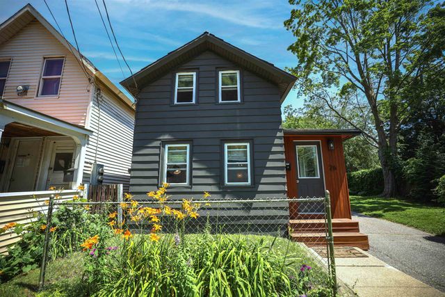 26 Rose Street, Burlington, VT 05401