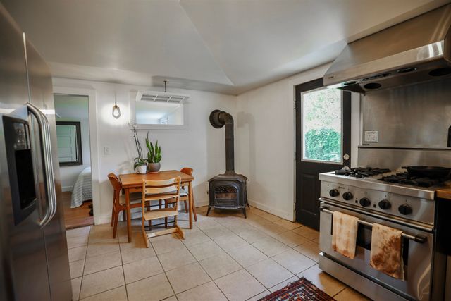 26 Rose Street, Burlington, VT 05401