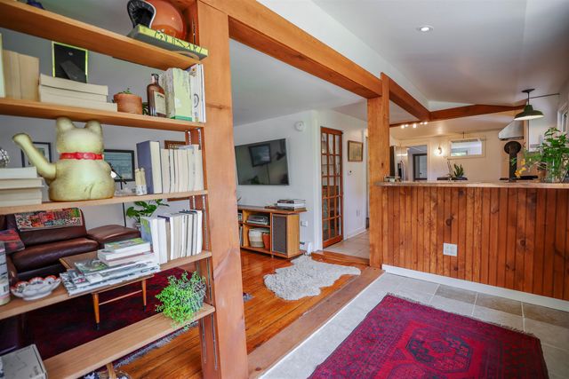 26 Rose Street, Burlington, VT 05401