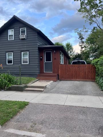 26 Rose Street, Burlington, VT 05401