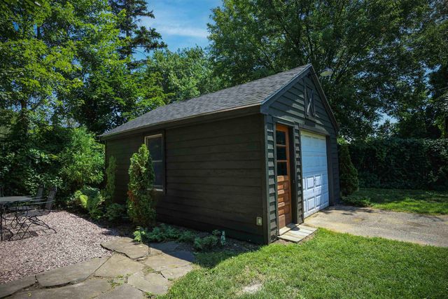 26 Rose Street, Burlington, VT 05401