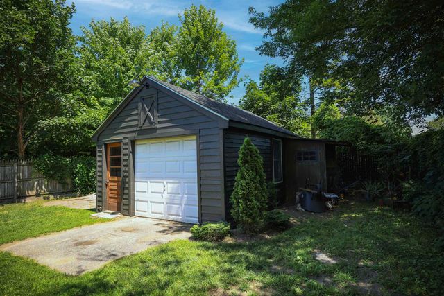 26 Rose Street, Burlington, VT 05401