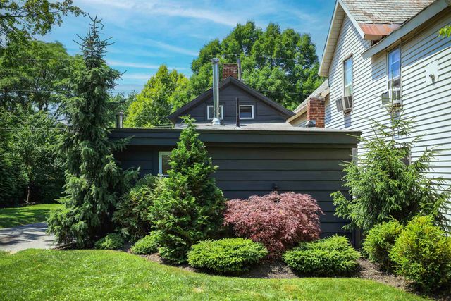 26 Rose Street, Burlington, VT 05401