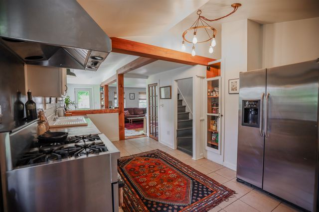 26 Rose Street, Burlington, VT 05401