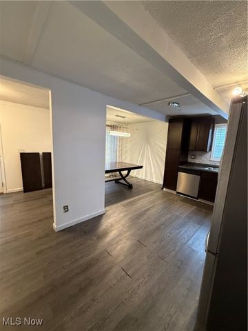 662 Kenilworth Avenue, Sheffield Lake, OH 44054