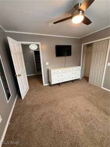 662 Kenilworth Avenue, Sheffield Lake, OH 44054