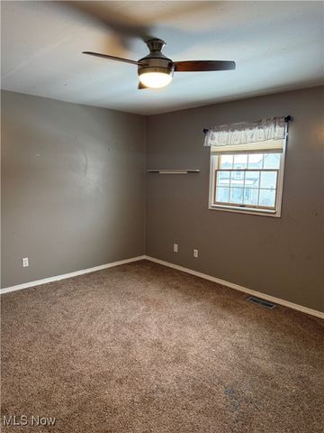 662 Kenilworth Avenue, Sheffield Lake, OH 44054