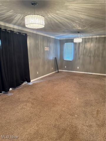 662 Kenilworth Avenue, Sheffield Lake, OH 44054