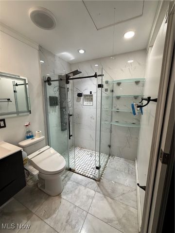 662 Kenilworth Avenue, Sheffield Lake, OH 44054