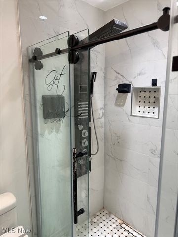 662 Kenilworth Avenue, Sheffield Lake, OH 44054