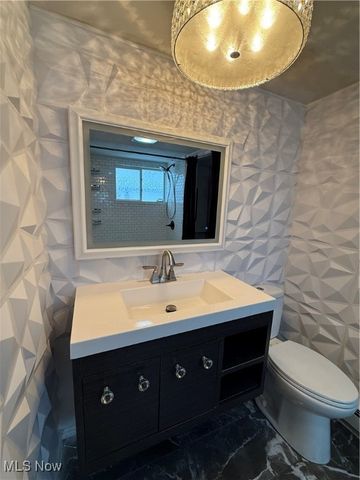 662 Kenilworth Avenue, Sheffield Lake, OH 44054