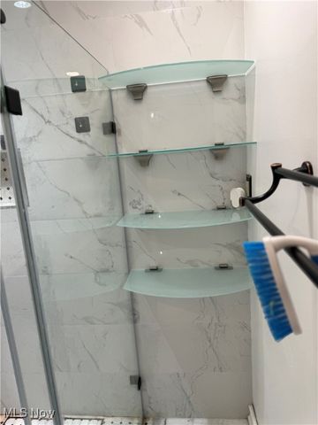 662 Kenilworth Avenue, Sheffield Lake, OH 44054