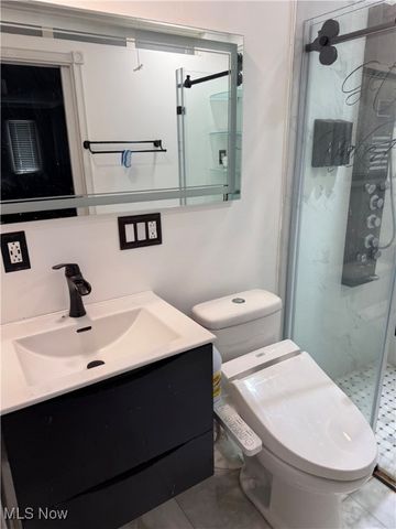 662 Kenilworth Avenue, Sheffield Lake, OH 44054