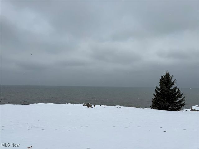 662 Kenilworth Avenue, Sheffield Lake, OH 44054