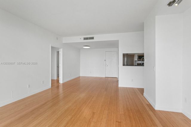 2475 Brickell Ave 2104, Miami, FL 33129