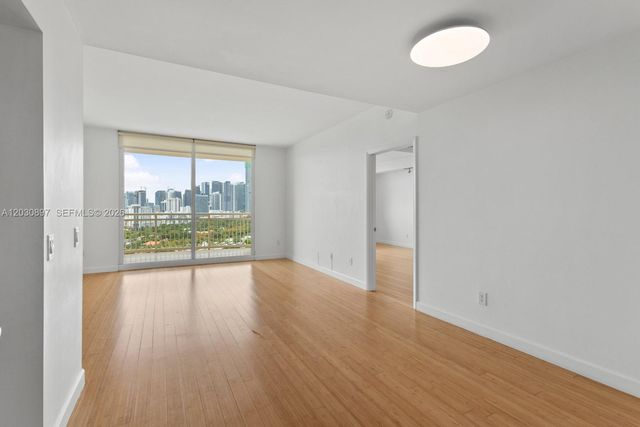 2475 Brickell Ave 2104, Miami, FL 33129