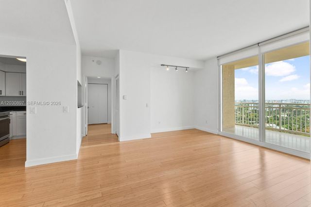 2475 Brickell Ave 2104, Miami, FL 33129