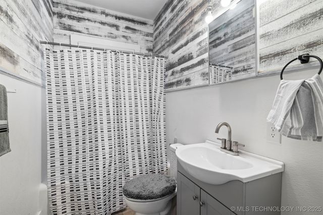 1005 N 7th, Durant, OK 74701