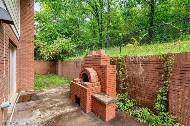 2400 Houston Street, Fort Smith, AR 72901