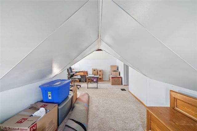 9614 Ravenna Road, Twinsburg, OH 44087