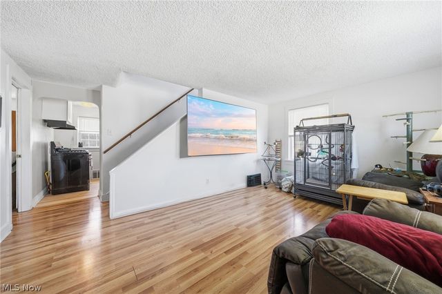 9614 Ravenna Road, Twinsburg, OH 44087