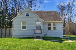 9614 Ravenna Road, Twinsburg, OH 44087