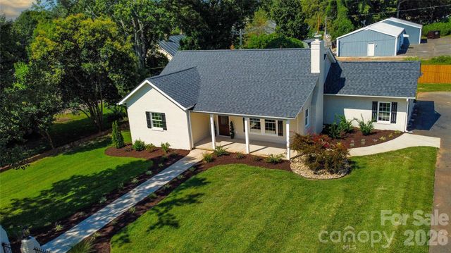 118 Alexander Street, Forest City, NC 28043