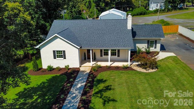 118 Alexander Street, Forest City, NC 28043