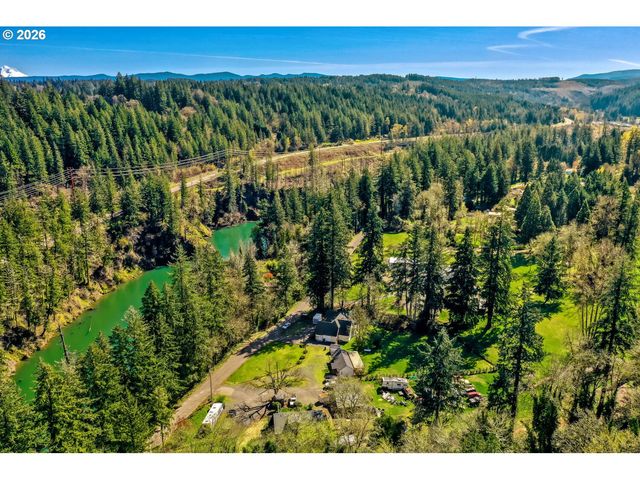 22375 S CADONAU Rd, Estacada, OR 97023