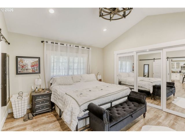 22375 S CADONAU Rd, Estacada, OR 97023