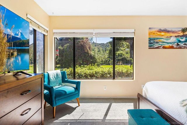 4121 Oak Island Ln, Fallbrook, CA 92028