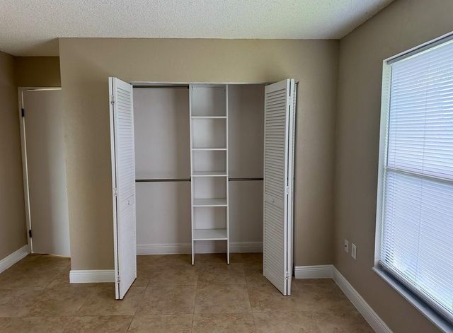 1540 Lake Crystal Drive G, West Palm Beach, FL 33411
