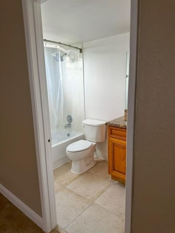 1540 Lake Crystal Drive G, West Palm Beach, FL 33411