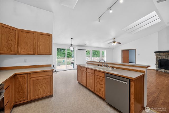 21819 31st Ave E Avenue, Spanaway, WA 98387