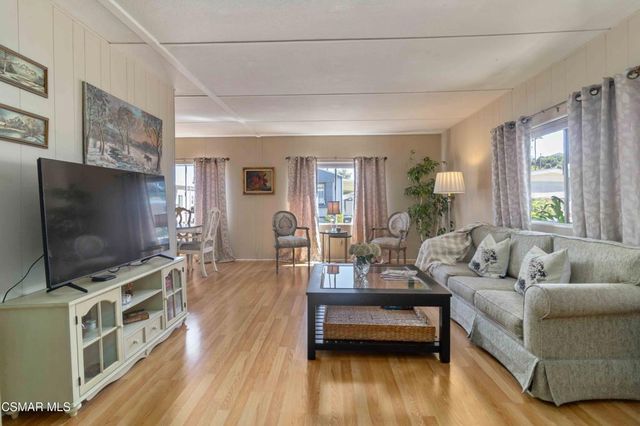 195 Tierra Rejada Road 204, Simi Valley, CA 93065