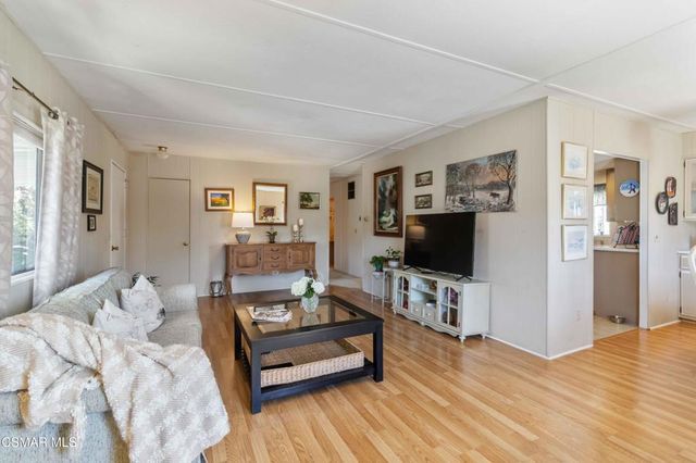 195 Tierra Rejada Road 204, Simi Valley, CA 93065